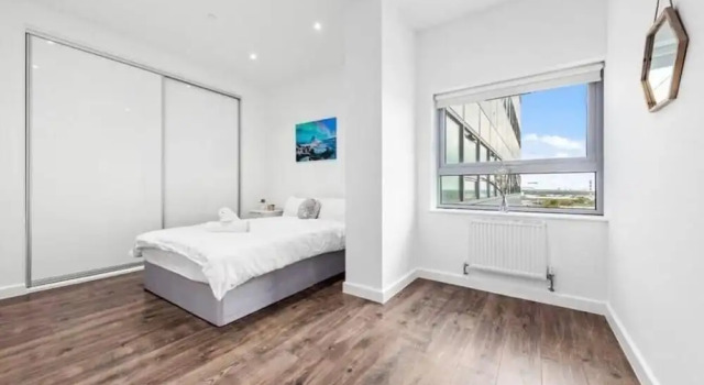 Captivating 1-bed Apartment 15 min to Londonbridge