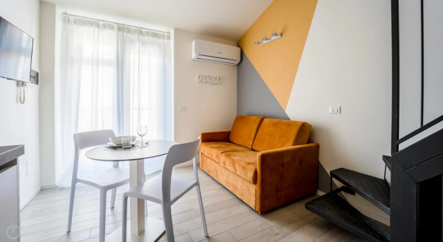Italianway - The B Village Superior - 55, Забронировать Отель Милан Ломбардия, рядом с Colonne di San Lorenzo