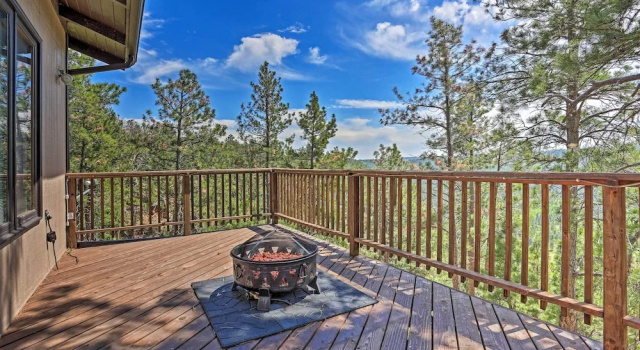 Коттедж с 3 комнатами Rustic Black Hills Retreat w/ Expansive Views