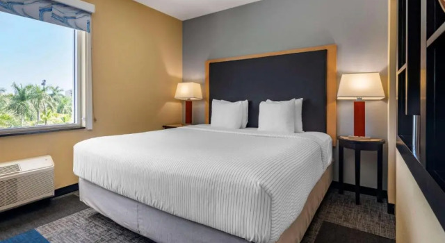 Люкс Cambria Hotel Ft Lauderdale, Airport South & Cruise Port