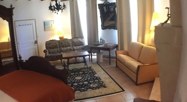 La Charentaise des Lilas, Rezerwuj Hotel Hotele w Charente-Maritime z basenem, Basen