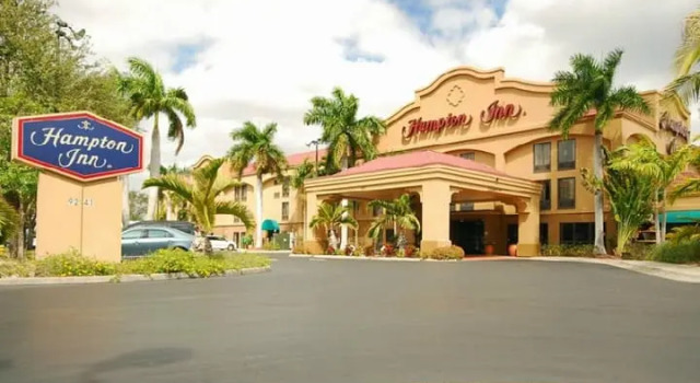Четырёхместный номер Standard Hampton Inn Fort Myers-Airport & I-75