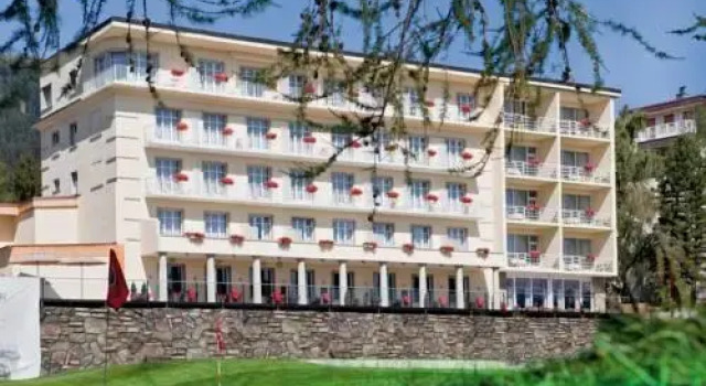 Lindner Golf & Ski Parc Rhodania, Book Hotel SPA-hoteller i Lens, SPA