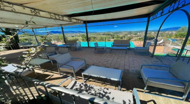 Spoleto Poolside Slps 20, one Hour to Rome, Fabulous Gardens, Bbq Area, Pool, Varaa Hotelli Spoleto Umbria