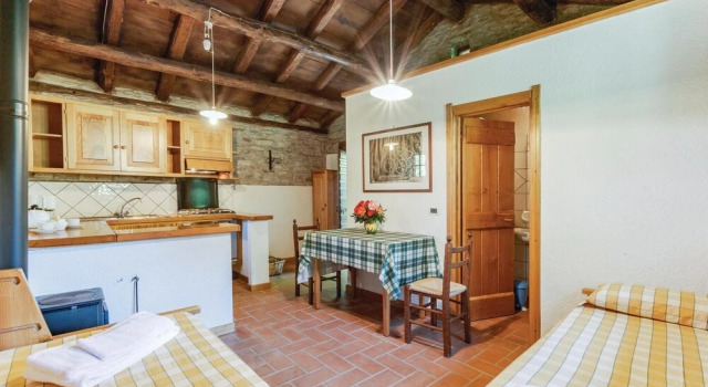 Case Segale, Book Hotel Hotels in Albareto with Parking, Parking