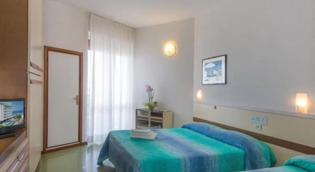 Hotel Concord, Забронировать Отель Отели Равенны с бассейном, Бассейн