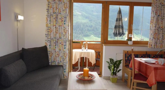 Landhaus Dangl, Rezerwuj Dom wakacyjny Fließ Tyrol