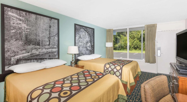Четырёхместный номер Standard Super 8 By Wyndham Kingsland I-95 Naval Base Area