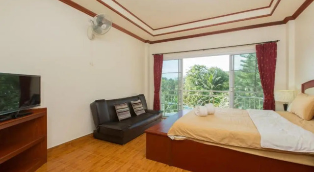 Семейные апартаменты с балконом Patong Rai Rom Yen Resort SHA
