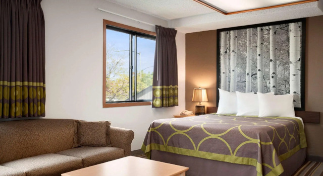 Люкс Super 8 by Wyndham Westminster Denver North