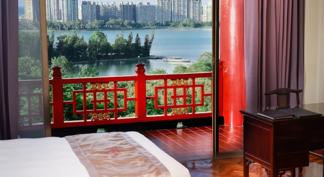 Номер Standard с видом на озеро The Grand Hotel Kaohsiung