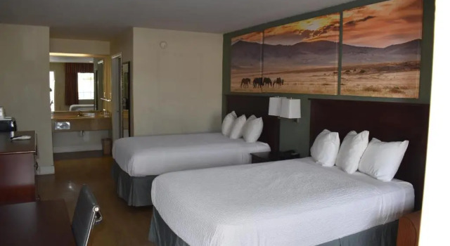 Четырёхместный номер Standard Days Inn by Wyndham Nacogdoches/SFA University/Downtown