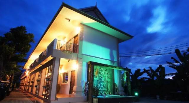 Montharntham Resort Ruknailuang