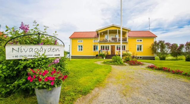 Nivagården, Book Lejlighed Hoteller i Norrbotten med pool, Swimmingpool