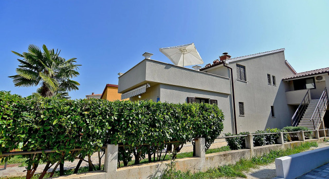 Apartment 589
