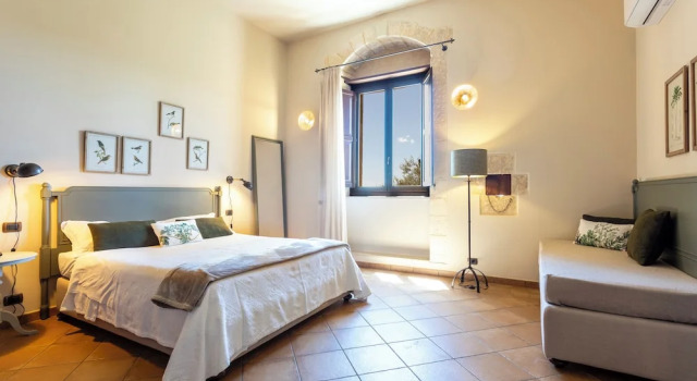 Трёхместный номер Superior с видом на сад Relais Torre Marabino