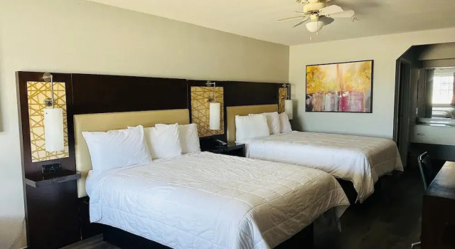 Четырёхместный номер Deluxe Executive Inn & Suites West Columbia