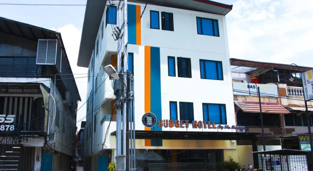 Oyo 592 Budget Hotel by the Harbour, Book Hotel Billige hoteller i Padang