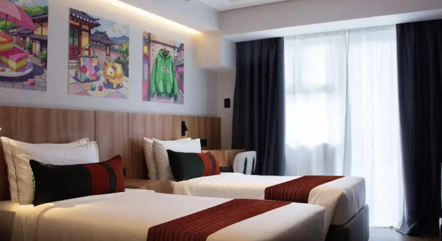 Двухместный номер Deluxe с балконом и с видом на город Novel Hotel Manila