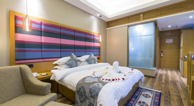 Diqing Argyle Hotel, Book Hotel Hoteller i Shangri-La med pool, Swimmingpool
