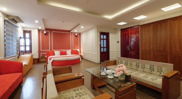 Номер Luxury Queen's Hotel
