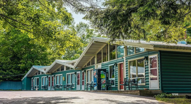 Park Motel and Cabins, Boek Motel Tupper Lake 