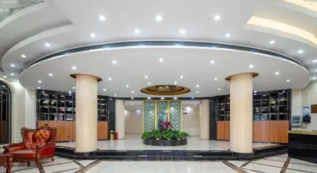 Qingzhu Kaisheng Hotel (Happy World Baiyun Middle Road Subway Station), Rezerwuj Hotel Guiyang Guizhou