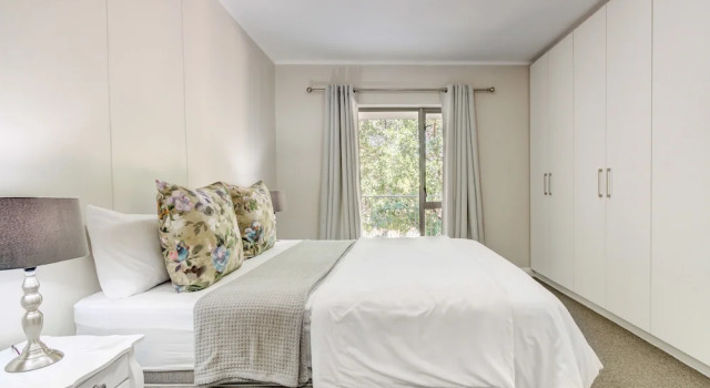 Апартаменты с балконом UniqueStay Mayfair Deluxe Apartment