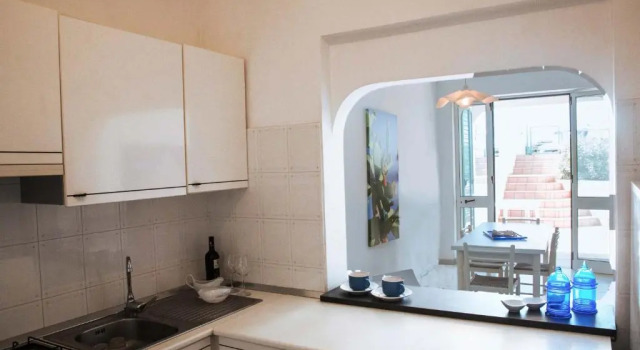 Апартаменты c 1 комнатой с видом на сад Luxurious Villa in Torre Suda with Jacuzzi