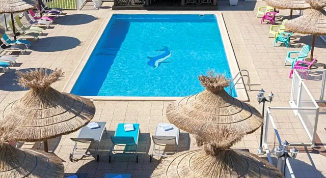 Номер Standard с балконом Logis Hotels, Hôtel Aquilon, Saint-Nazaire