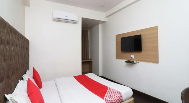 Oyo 22315 Hotel Rajdoot Gaurav