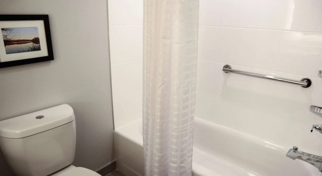 Четырёхместный люкс Comfort Suites Gainesville Near University