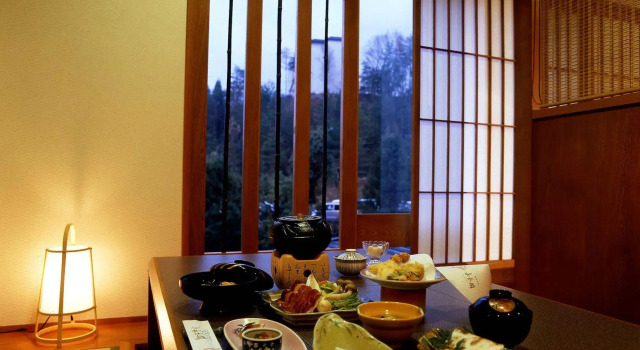 Yunogo Onsen HOTEL YUNOMORI BISYUNKAKU, Rezerwuj Hotel Mimasaka 