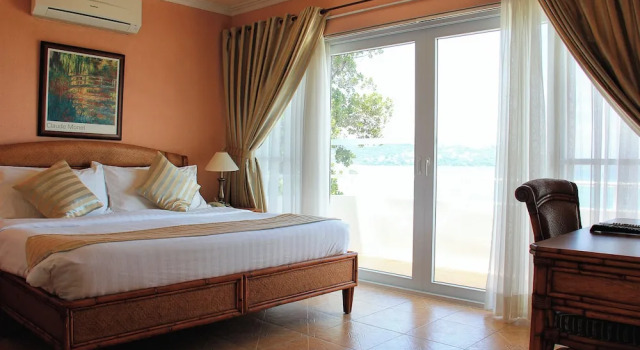 Grand pokój Monaco Suites de Boracay