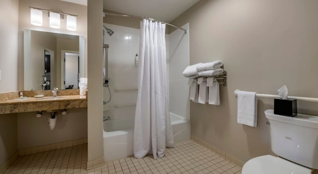 Люкс TownePlace Suites by Marriott Vincennes
