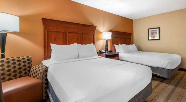 Четырёхместный номер Standard Best Western Plus Flagler Beach Area Inn & Suites