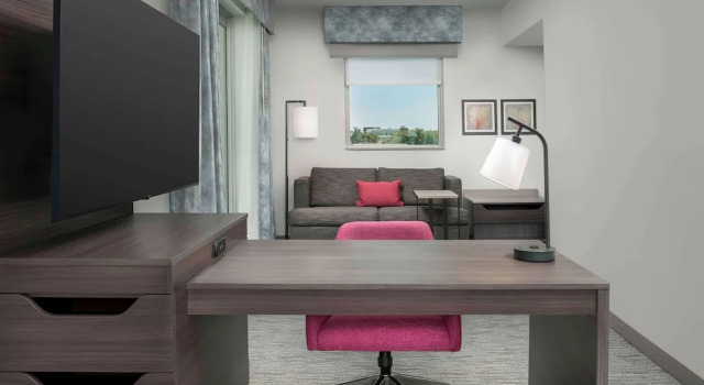 Четырёхместный люкс с балконом Hampton Inn Delray Beach