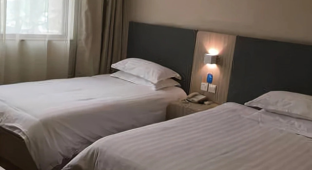 LvDi BianJiel(Zoucheng Railway Station Longshan South Road), Book Hotel Zoucheng Shandong