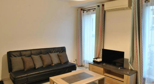 Centre Riviera 2P LHO5516