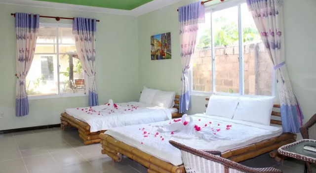Бунгало с красивым видом из окна Mui Ne Sunlight Villa