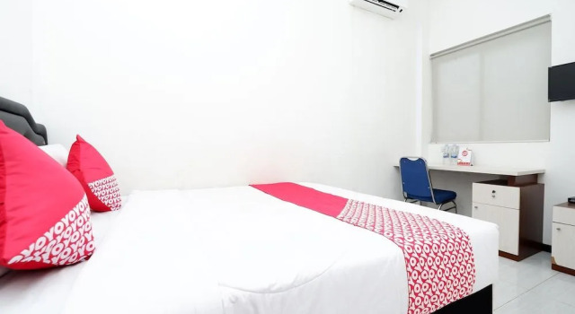 OYO 1884 Sunshine Hostel, Book Hostel / Vandrerhjem Hostels i Central Java, Hostel / Vandrerhjem