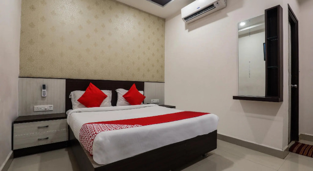 OYO 3586 SSR Luxury Rooms, Varaa Hotelli Edulliset hotellit kohteessa Telangana