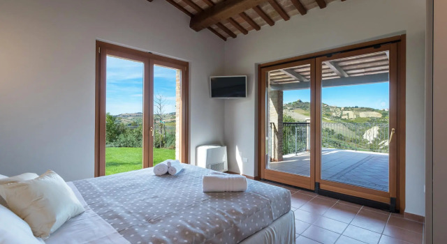 Borgo Da Monte 8 in Monteprandone, Rezervovat Hotel  
