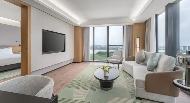 Люкс Holiday Inn Wuhan Houguan Lake by IHG