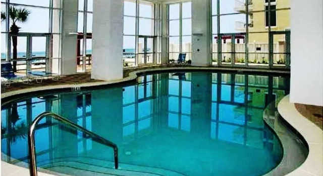 Majestic Beach Tower 2 701 185390 by RedAwning, Rezerwuj Hotel Hotele w Panhandle Florida z basenem, Basen
