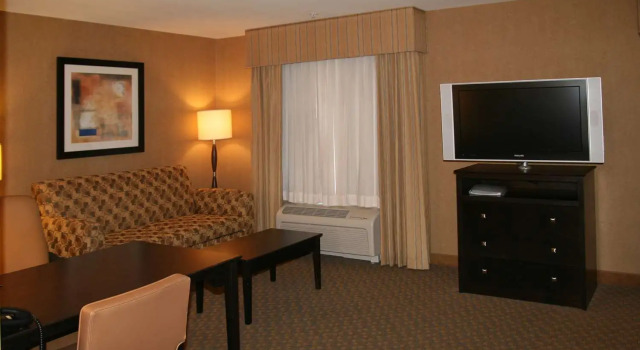 Двухместный люкс Hampton Inn and Suites Barstow