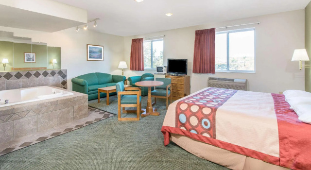 Двухместный люкс Super 8 by Wyndham West Middlesex/Sharon Area