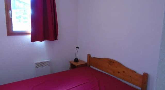 Lou Services Apartment CB18 LSI 001