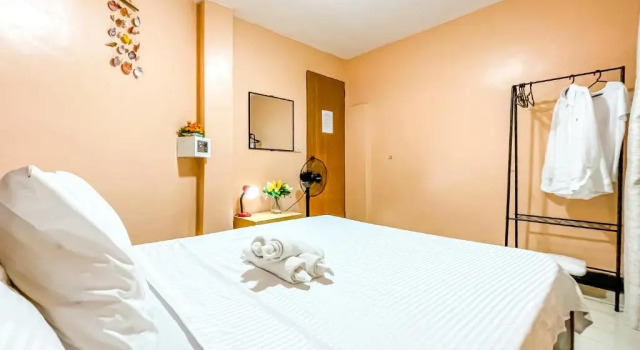 White Shamrock Beach Hotel