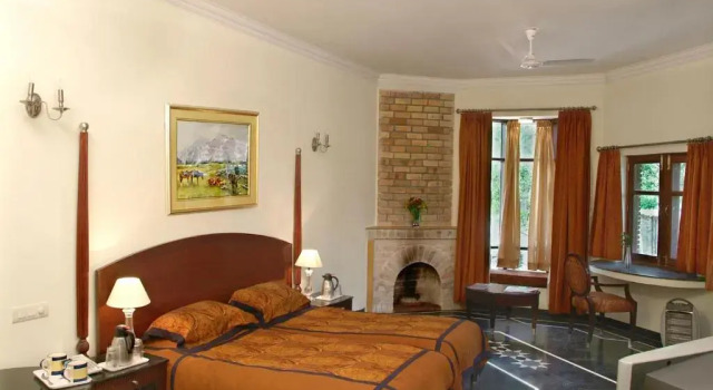 Люкс WelcomHeritage Taragarh Palace